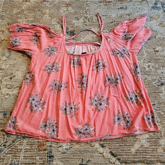 Torrid open shoulder blouse sz 1, coral pink - Picture 1 of 5